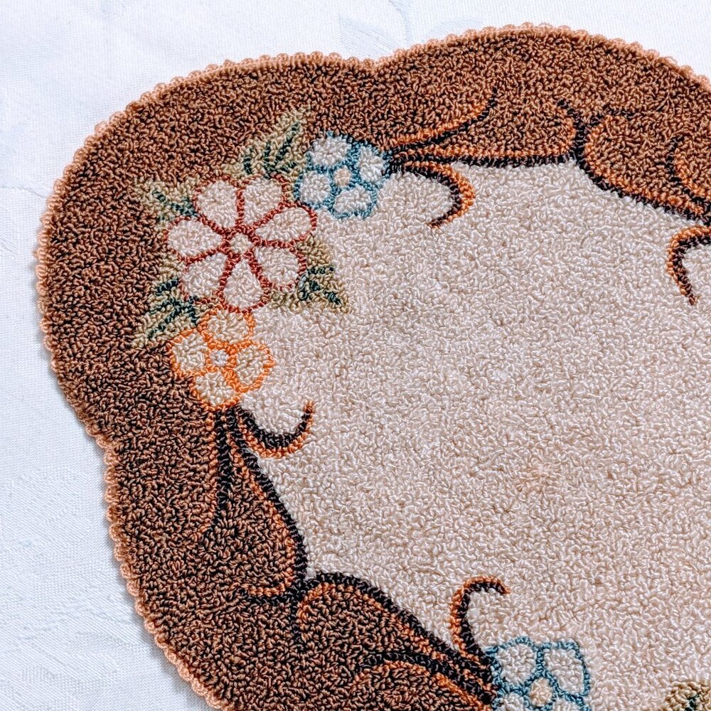 VTG 1940s Occupied Japan Round Hooked Rug Dollie Console Pad Floral Oval - Picture 4 of 4